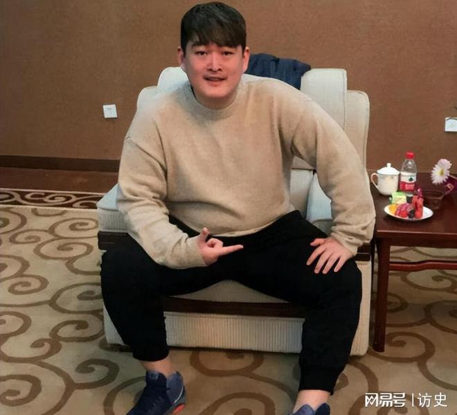 得像民工网友:这熊样在俺村难找媳妇CQ9电子赵本山儿子开罕见豪车穿(图4) 得像民工网友:这熊样在俺村难找媳妇CQ9电子赵本山儿子开罕见豪车穿(图4)